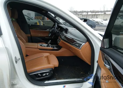 2016 BMW 750I xDrive z USA, uszkodzony, nr VIN WBA7F2C53GG419359